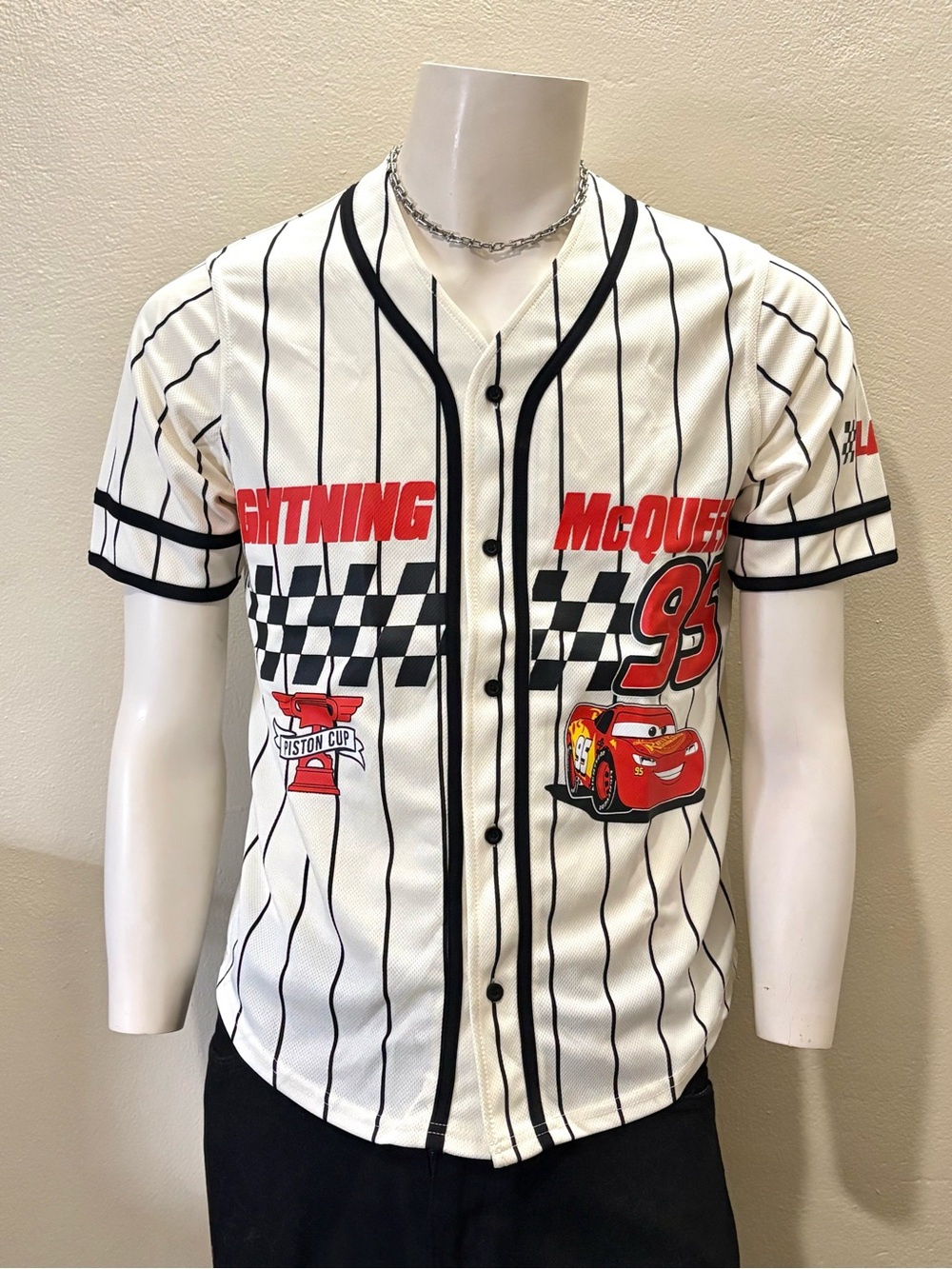Disney Cars Lightning McQueen Baseball Jersey 95 Piston Cup White Striped - Picture 1 of 6
